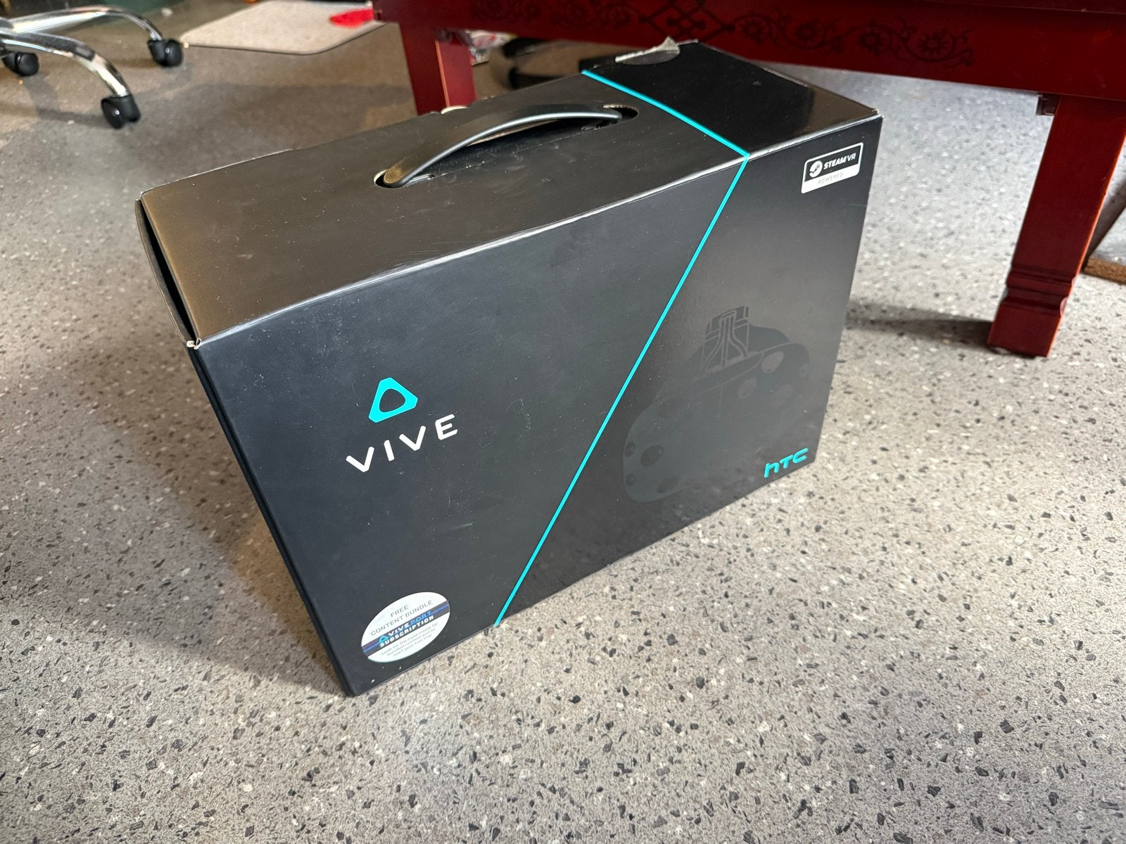 HTC Vive VR-bril met controllers en base stations, Spelcomputers en Games, Ophalen of Verzenden, Gebruikt, Pc