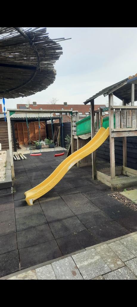Speeltoestel met rubberentegels 3x4 m, Ophalen, Gebruikt, Schommel