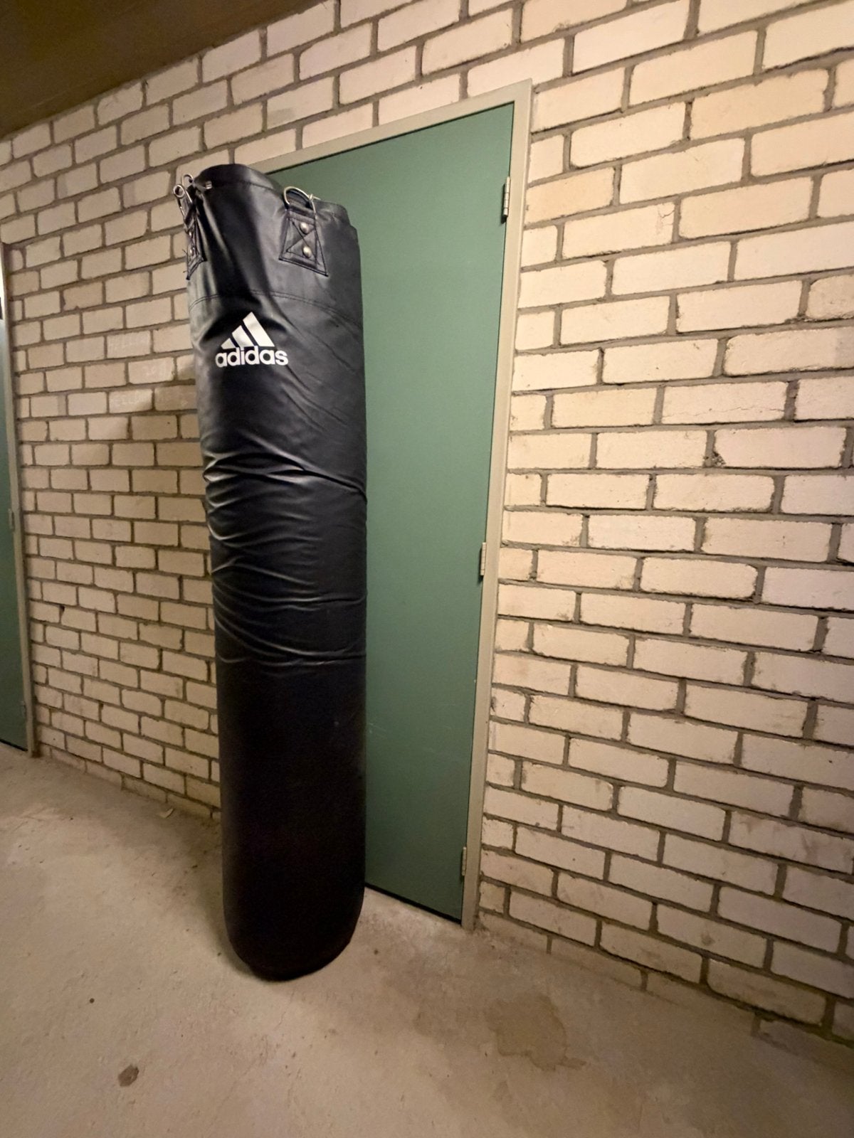 Leren bokszak adidas 80kg, Ophalen, Zo goed als nieuw, Bokszak