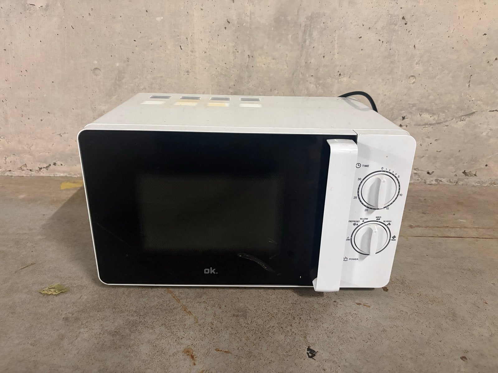 Magnetron OK - Wit, Compact en Functioneel, Witgoed en Apparatuur, Ophalen, Gebruikt, Minder dan 45 cm, Magnetron