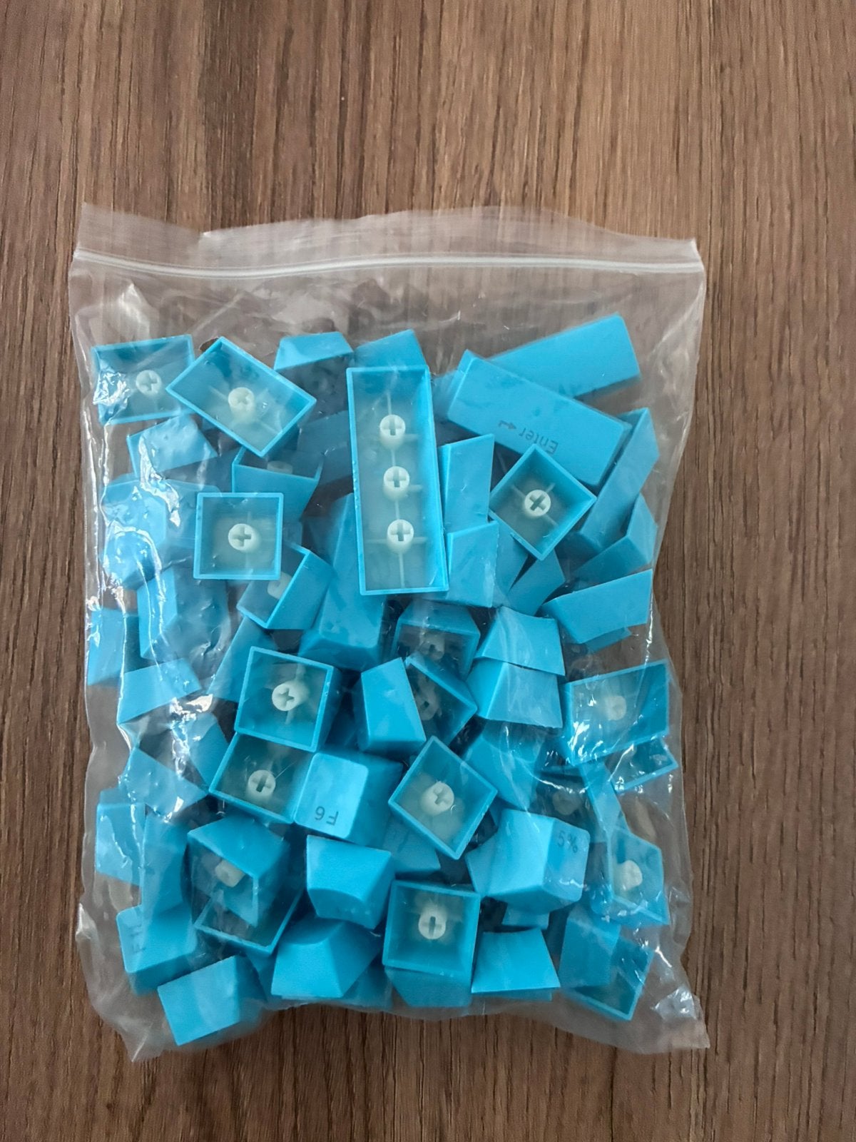 Toetsenbord keycaps, Computers en Software, Toetsenborden, Ophalen of Verzenden, Qwerty, Zo goed als nieuw