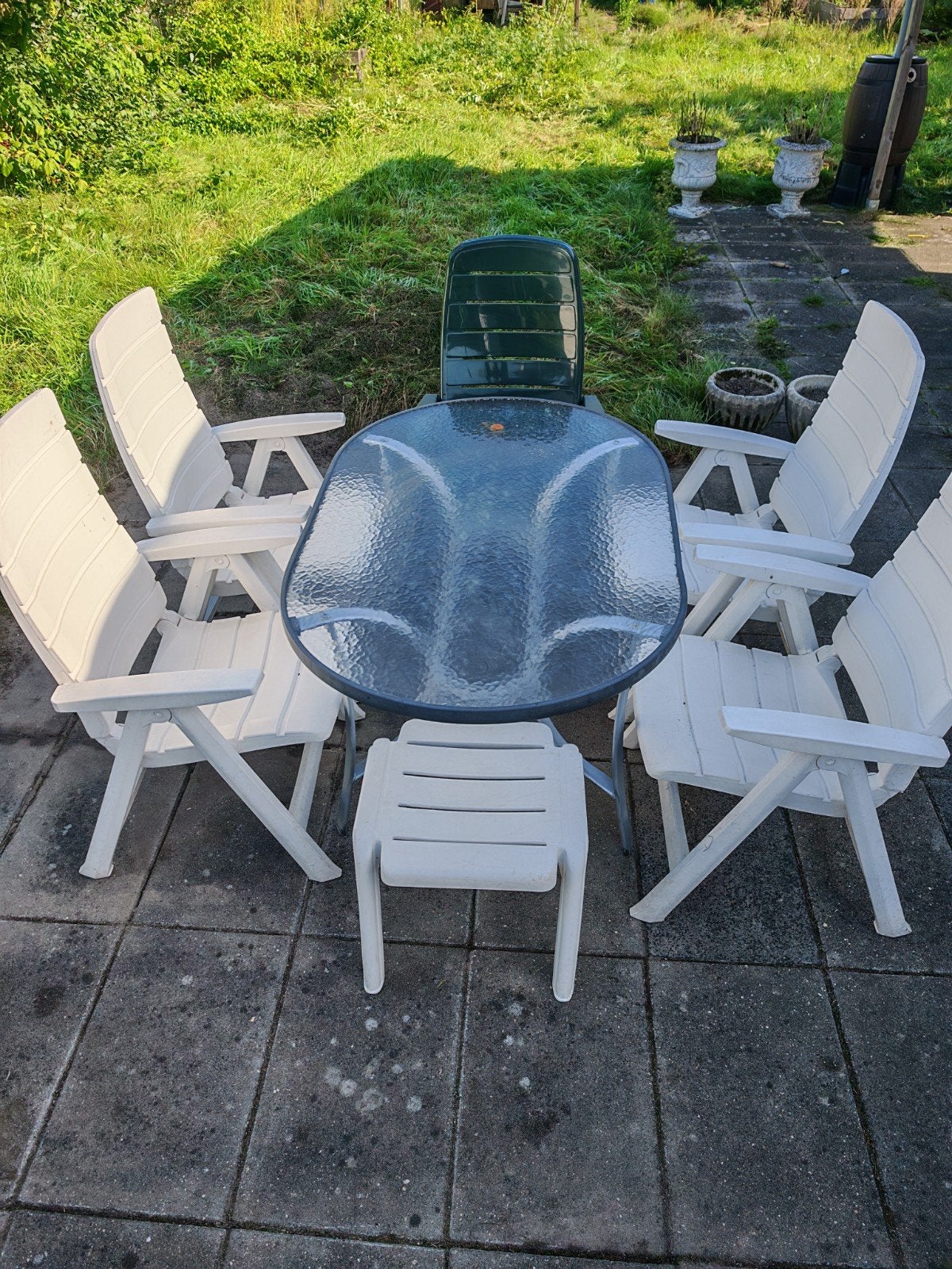 Complete Tuintafel met 5 Stoelen en Ligbed, Tuin en Terras, Ophalen, 5 zitplaatsen, Kunststof, Gebruikt