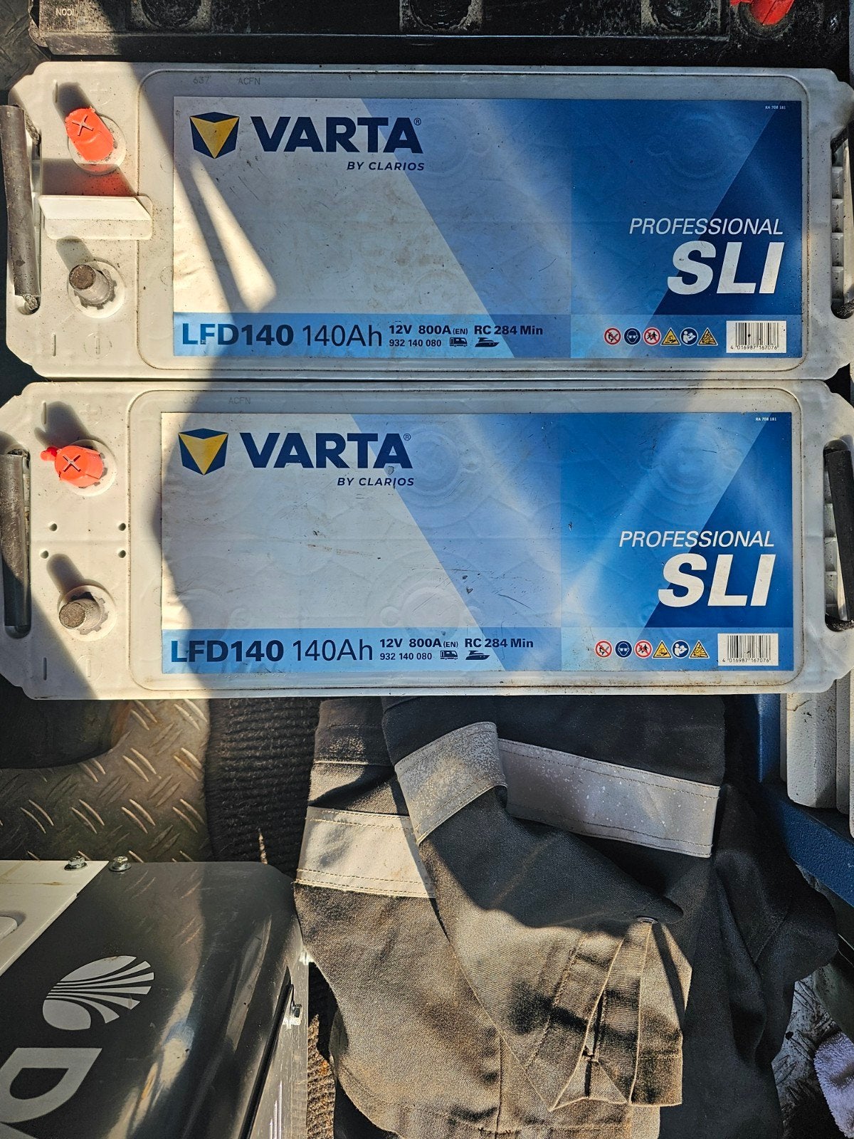 2x varta accu's, Ophalen