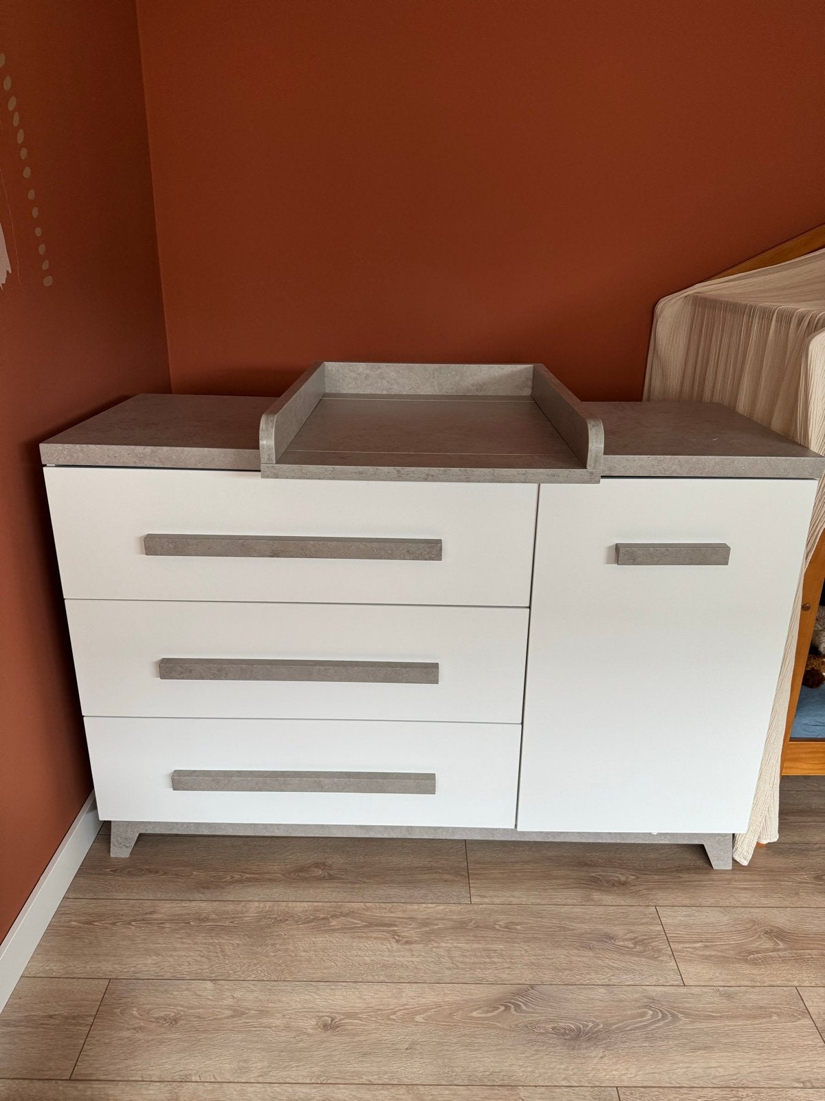 Solide TWF Commode + Ledikant + Bladvergroter Artic, Kinderen en Baby's, Kinderkamer | Commodes en Kasten, Ophalen, Gebruikt, 50 tot 70 cm