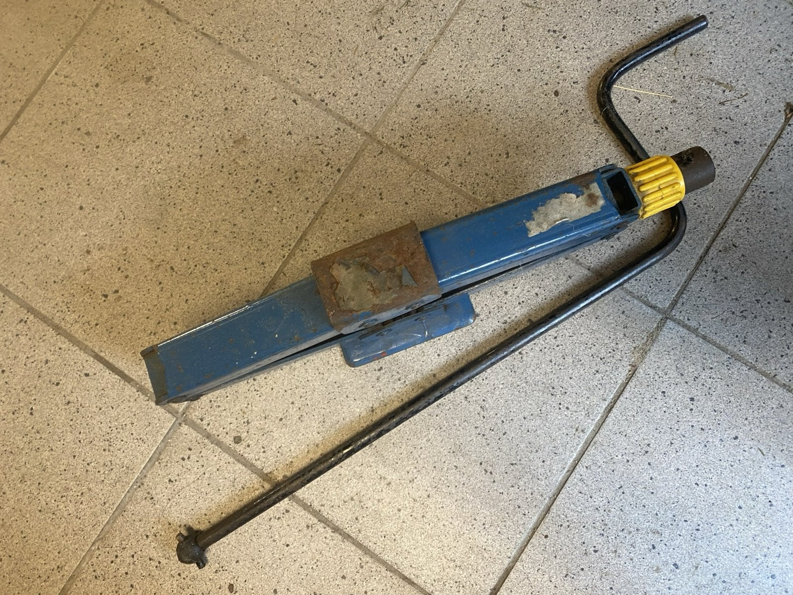 Gebruikte Schaarkrik - Handig voor Noodgevallen, Auto diversen, Ophalen, Gebruikt, Manueel, Schaarkrik