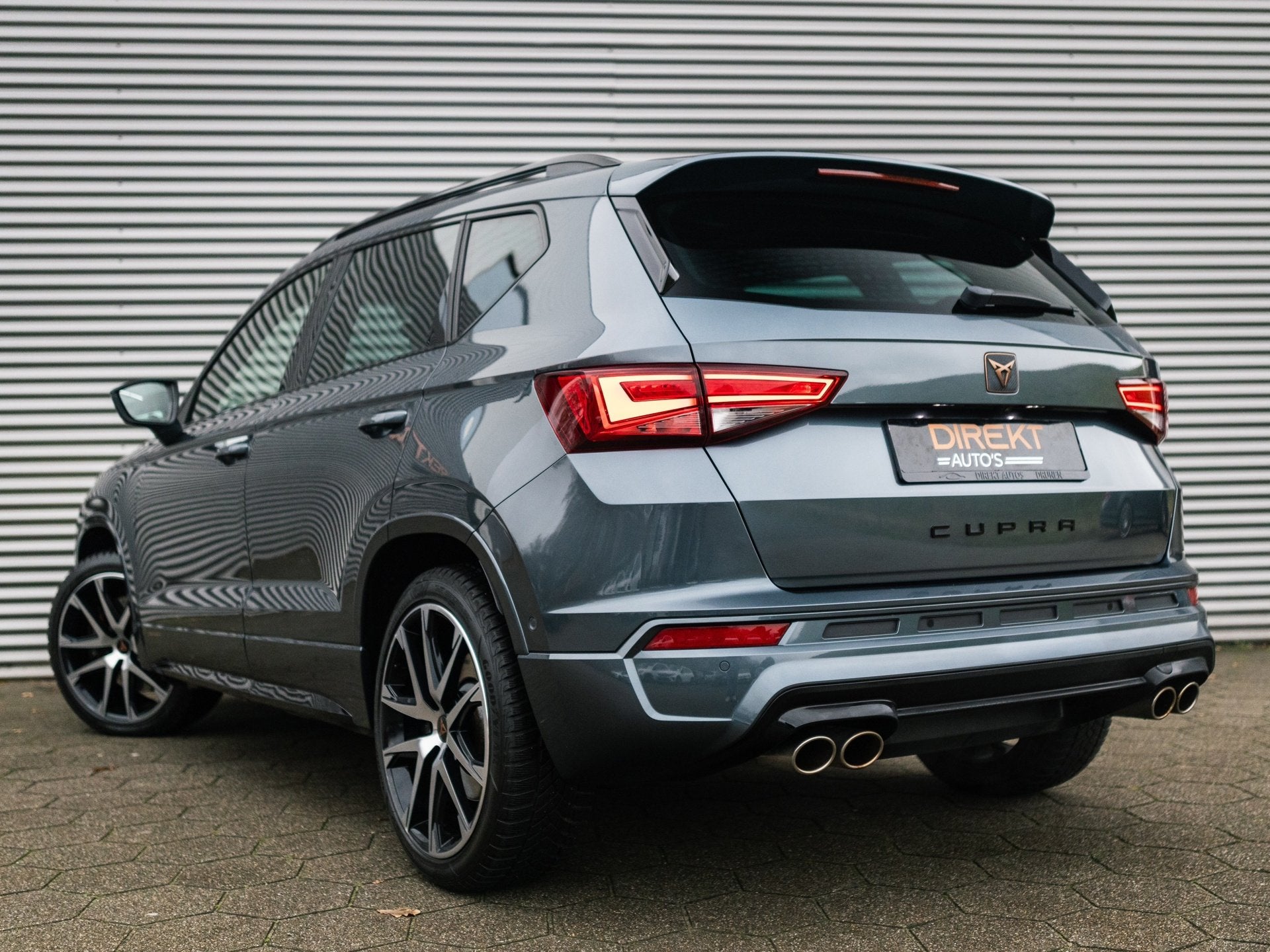 CUPRA Ateca 2.0 TSI 4DRIVE PANO BEATS 360 CAMERA TREKHAAK, Auto's, Automaat, Dealer onderhouden, Gebruikt, Zwart