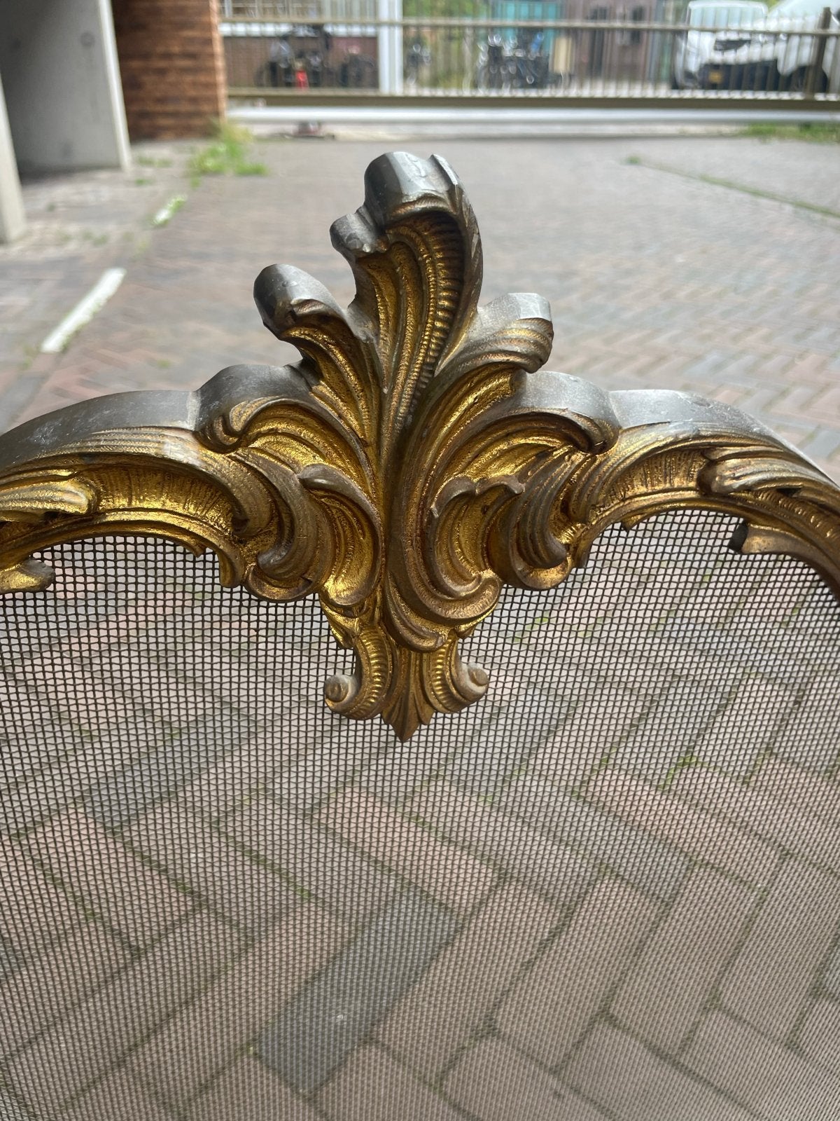 Antiek messing haardscherm met sierlijke details, Huis en Inrichting, Ophalen, Gebruikt, Vrijstaande haard, Overige soorten