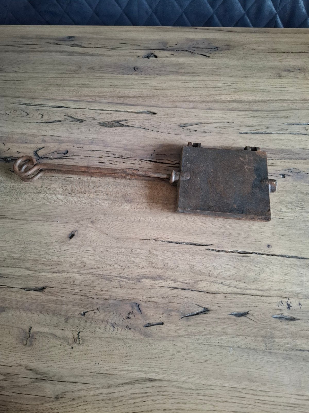 Antiek gietijzeren wafelijzer - 57 cm, Ophalen of Verzenden