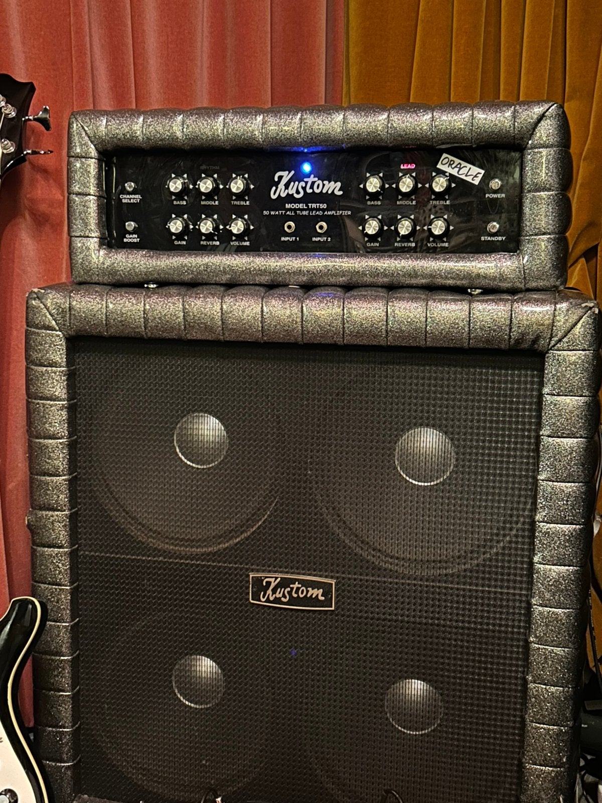 Kustom TRT50 ‘tuck ‘n’ roll’ versterker + cab, Muziek en Instrumenten, Versterkers | Bas en Gitaar, Ophalen, Gebruikt, 50 tot 100 watt