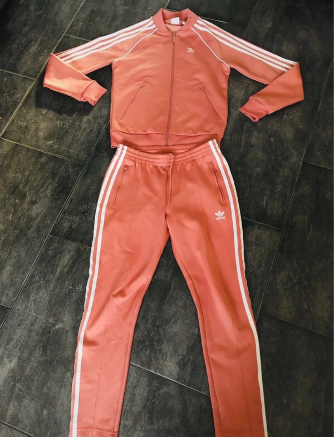 Zo goed als nieuw Adidas sportpak maat XS, Ophalen of Verzenden, Zo goed als nieuw, Maat 34 (XS) of kleiner, Overige kleuren