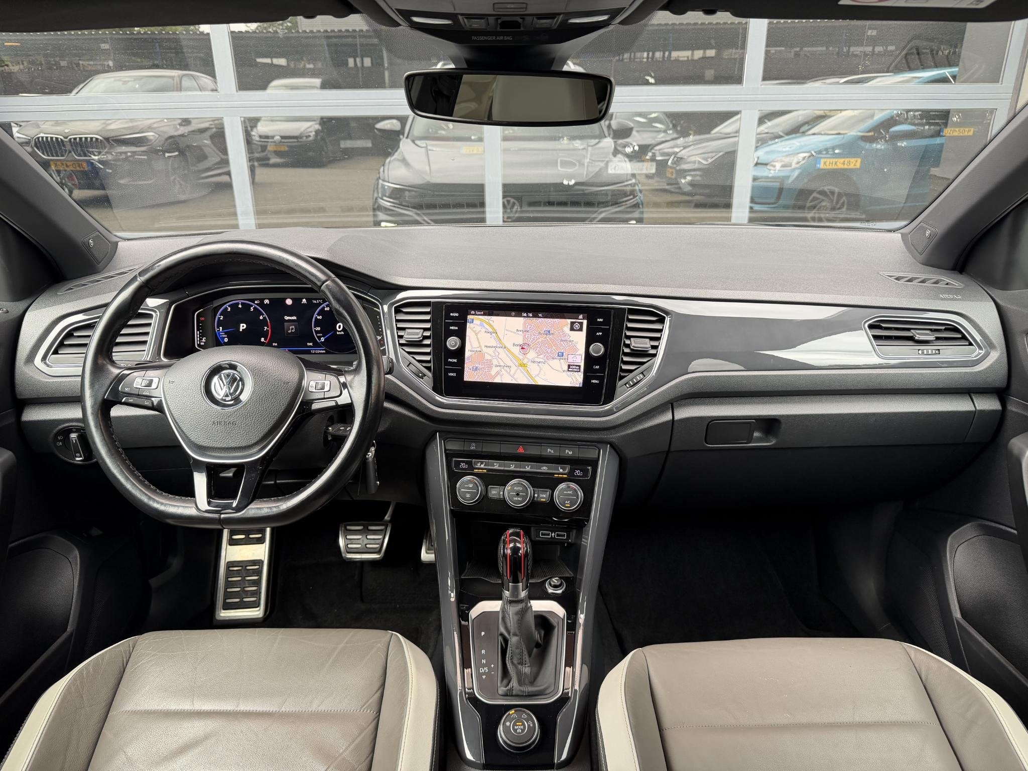 Volkswagen T-Roc 2.0 TSI 4Motion Sport Pano | Leder | Dealer, Auto's, Volkswagen, Automaat, 15 km/l, Gebruikt, Euro 6