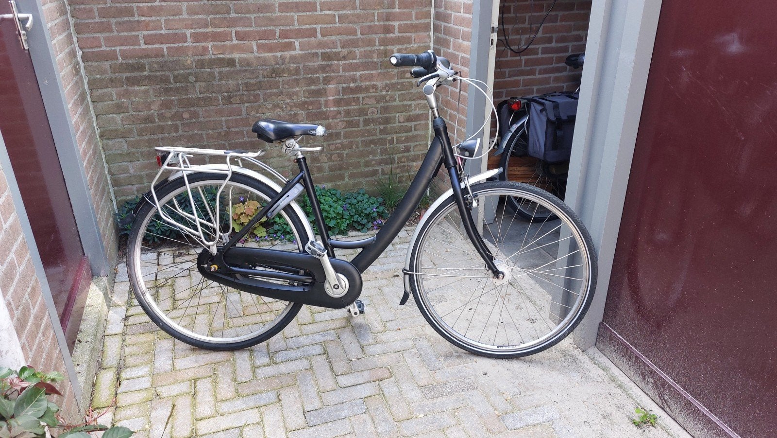 Zwarte Gazelle damesfiets met lage instap, Fietsen en Brommers, Fietsen | Dames | Damesfietsen, Overige merken, 47 tot 50 cm, Versnellingen