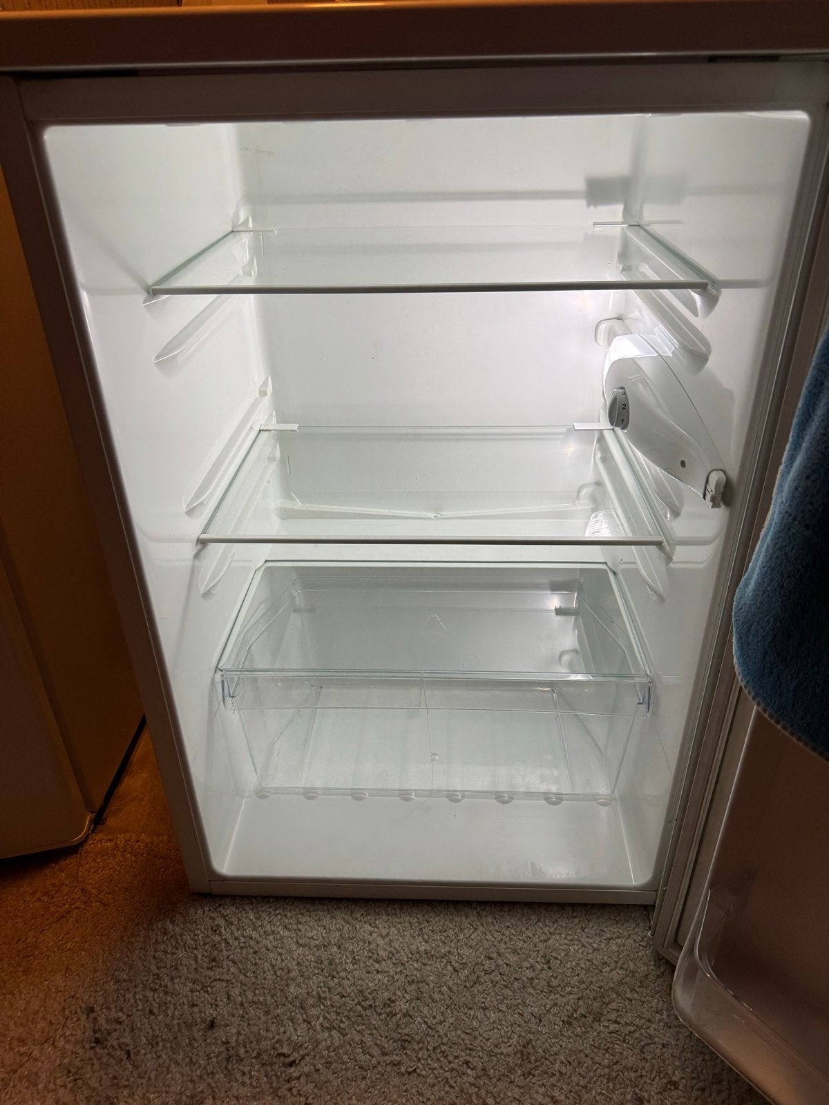 Goed koelende Zanussi koelkast - Ideaal voor dranken!, Minder dan 75 liter, 45 tot 60 cm, Ophalen, 85 tot 120 cm