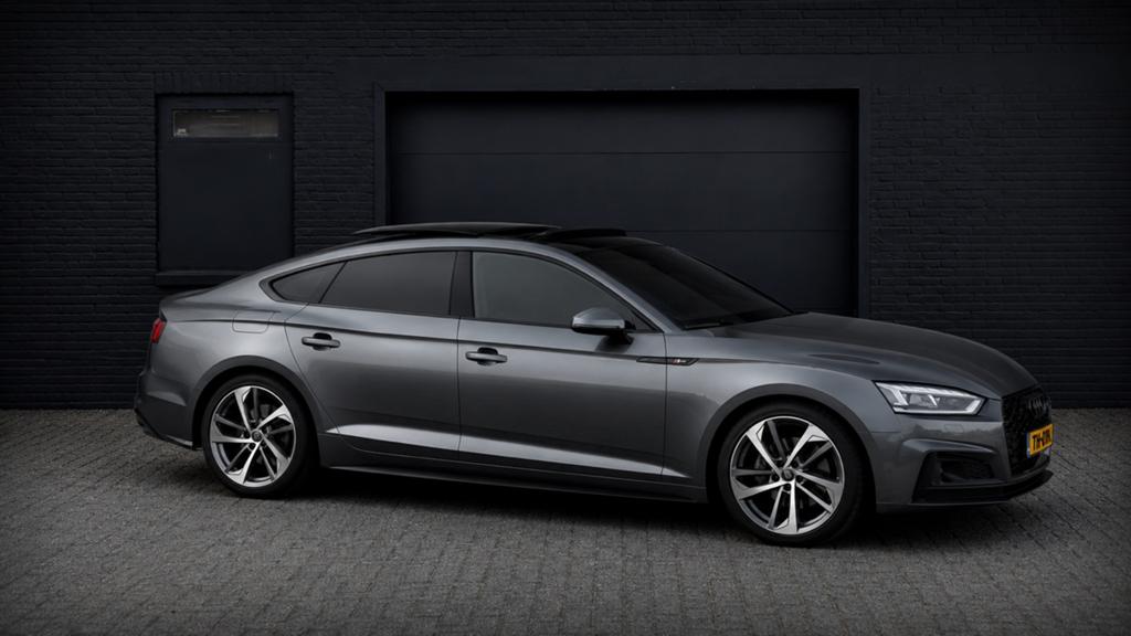 Audi A5 2.0 Tfsi Mhev 190pk S Tronic 2018 Grijs, Auto's, Audi, Zwart, 1984 cc, Leder, 75 €/maand