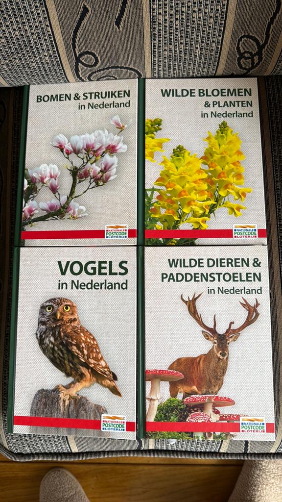 Nationale Postcode Loterij Natuurboeken (4 delen), Boeken, Ophalen of Verzenden, Zo goed als nieuw, Natuur algemeen
