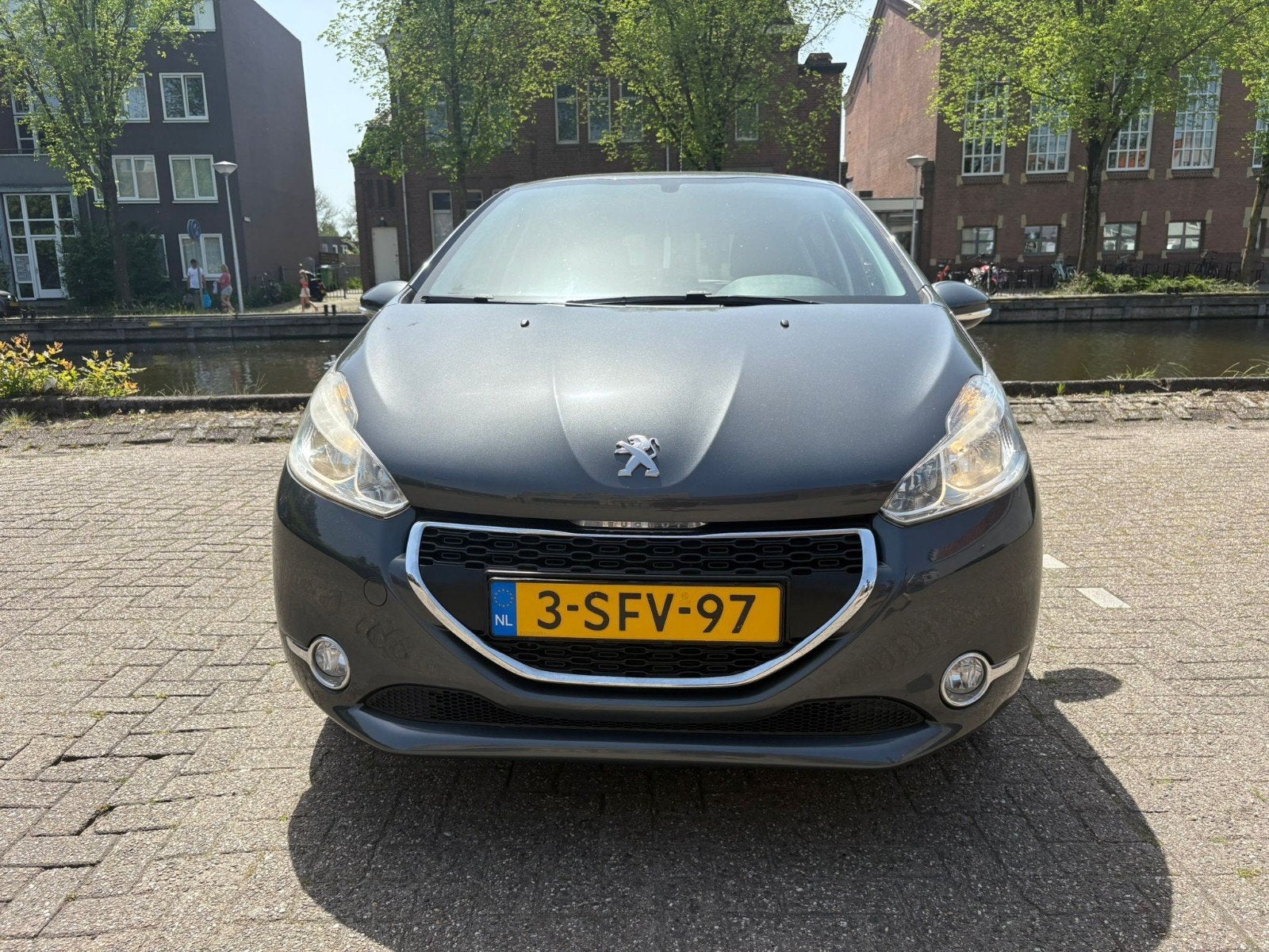 Peugeot 208 1.0 VTI 50KW/68PK 5-D 2013 Grijs, Auto's, Voorwielaandrijving, 450 kg, 31 €/maand, 68 pk
