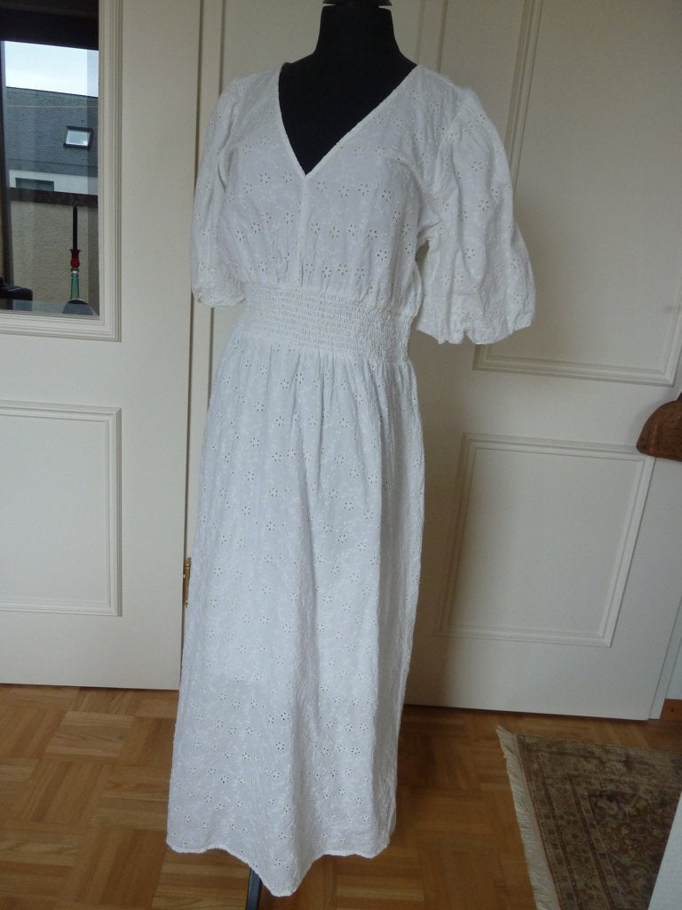 Naf Naf Paris roomwitte jurk, Engels broderie kant all-over, Kleding | Dames, Verzenden, Wit, Maat 42/44 (L), Nieuw