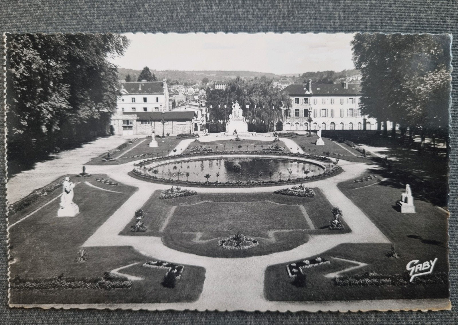 Oude ansichtkaart Lisieux (Calvados) - Le Jardin public, Ophalen of Verzenden, 1940 tot 1960, Ongelopen, Frankrijk