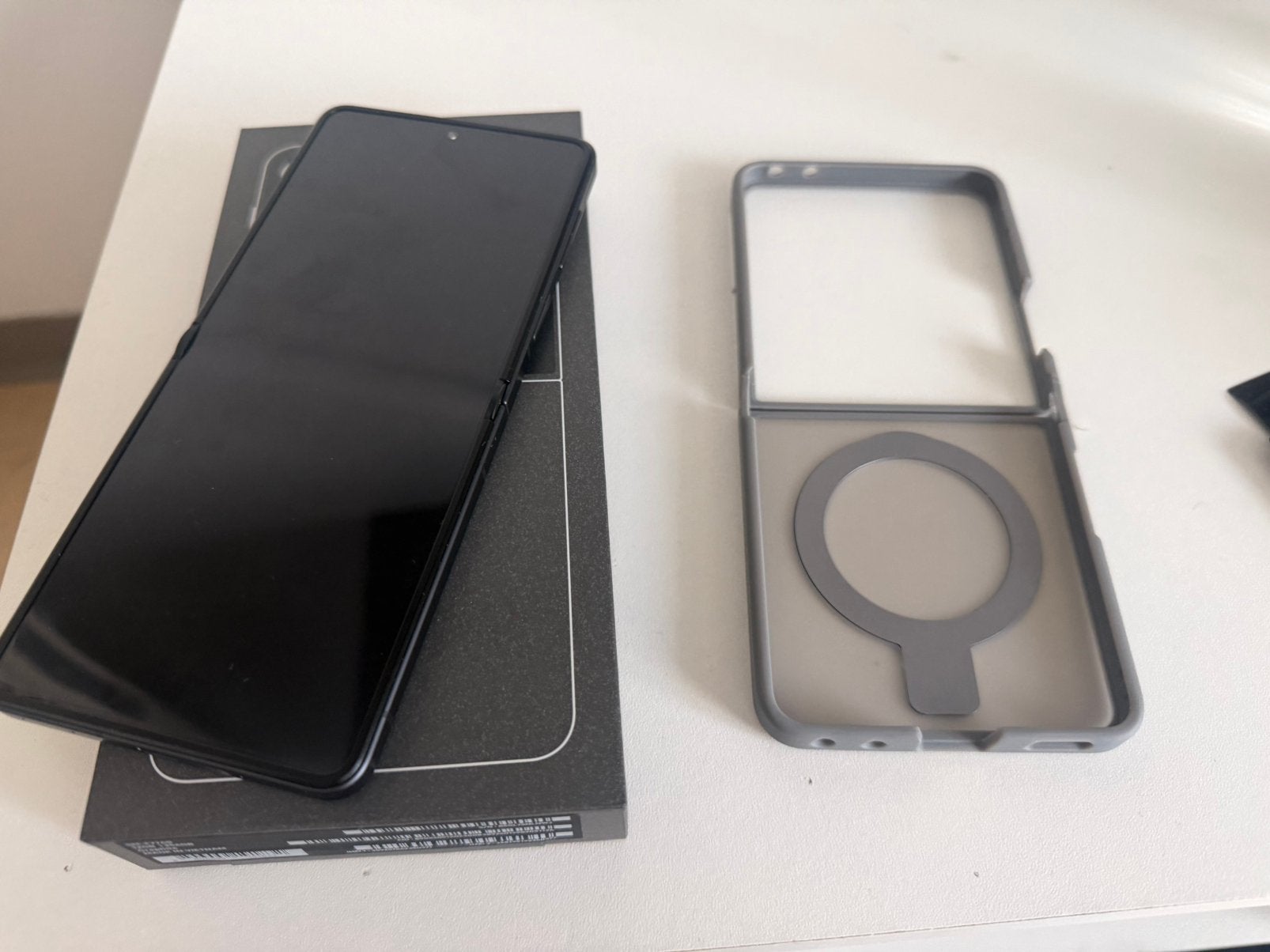 Foto 7 van Z flip 8 256GB 5G nieuw met bon inruilen mogelijk