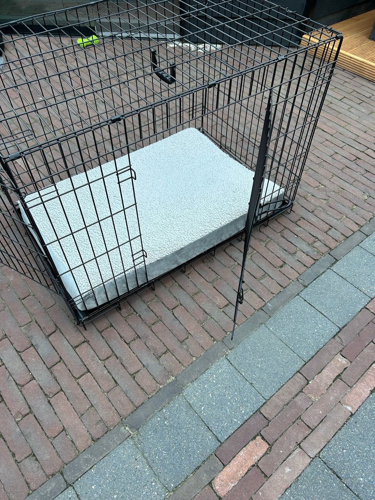 Nauwelijks gebruikt grote Hondenbench, Ophalen, Zo goed als nieuw