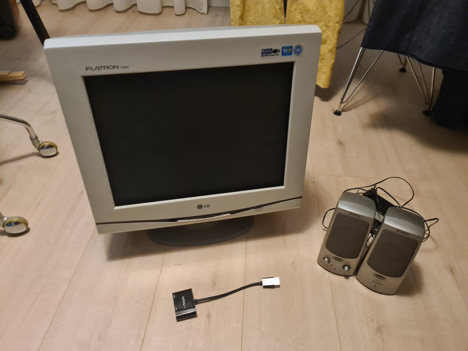 LG Flatron F900B crt monitor, Ophalen, DisplayPort, 101 t/m 150 Hz, Zo goed als nieuw