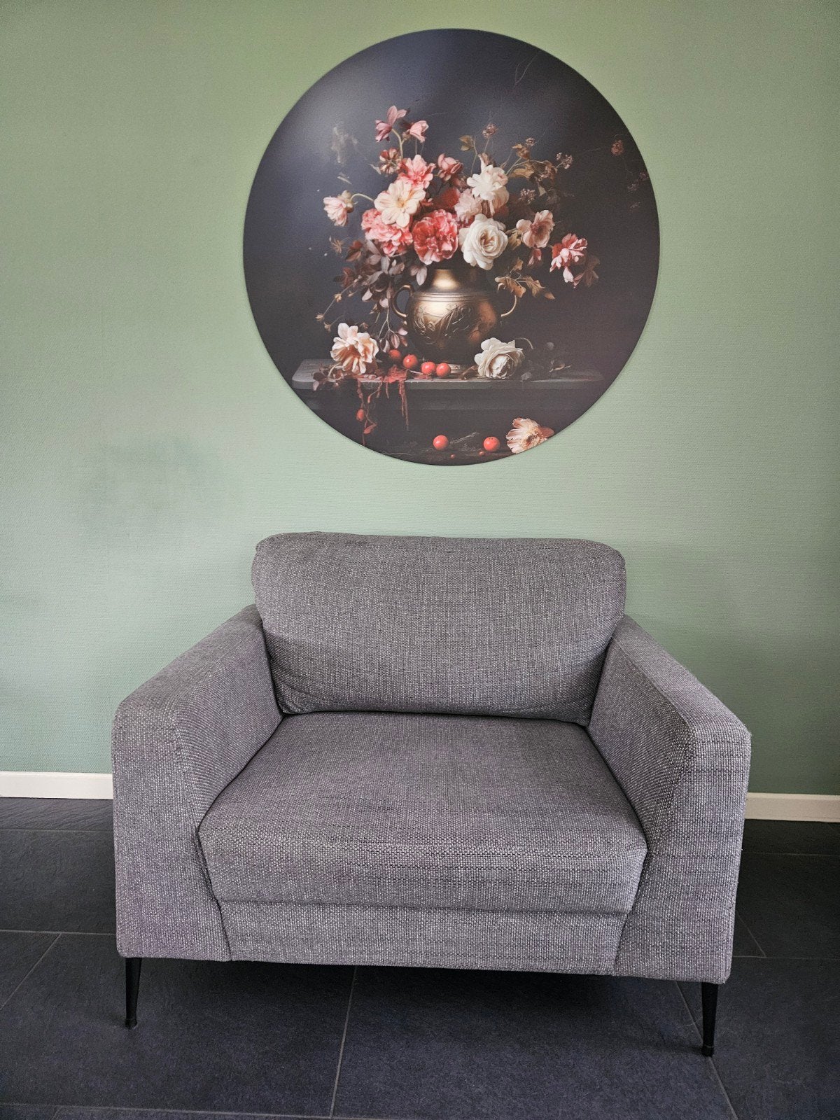 Comfortabele grijze fauteuil / loveseat, Huis en Inrichting, Fauteuils, Ophalen, Modern, Comfortabel, 75 tot 100 cm, Zo goed als nieuw