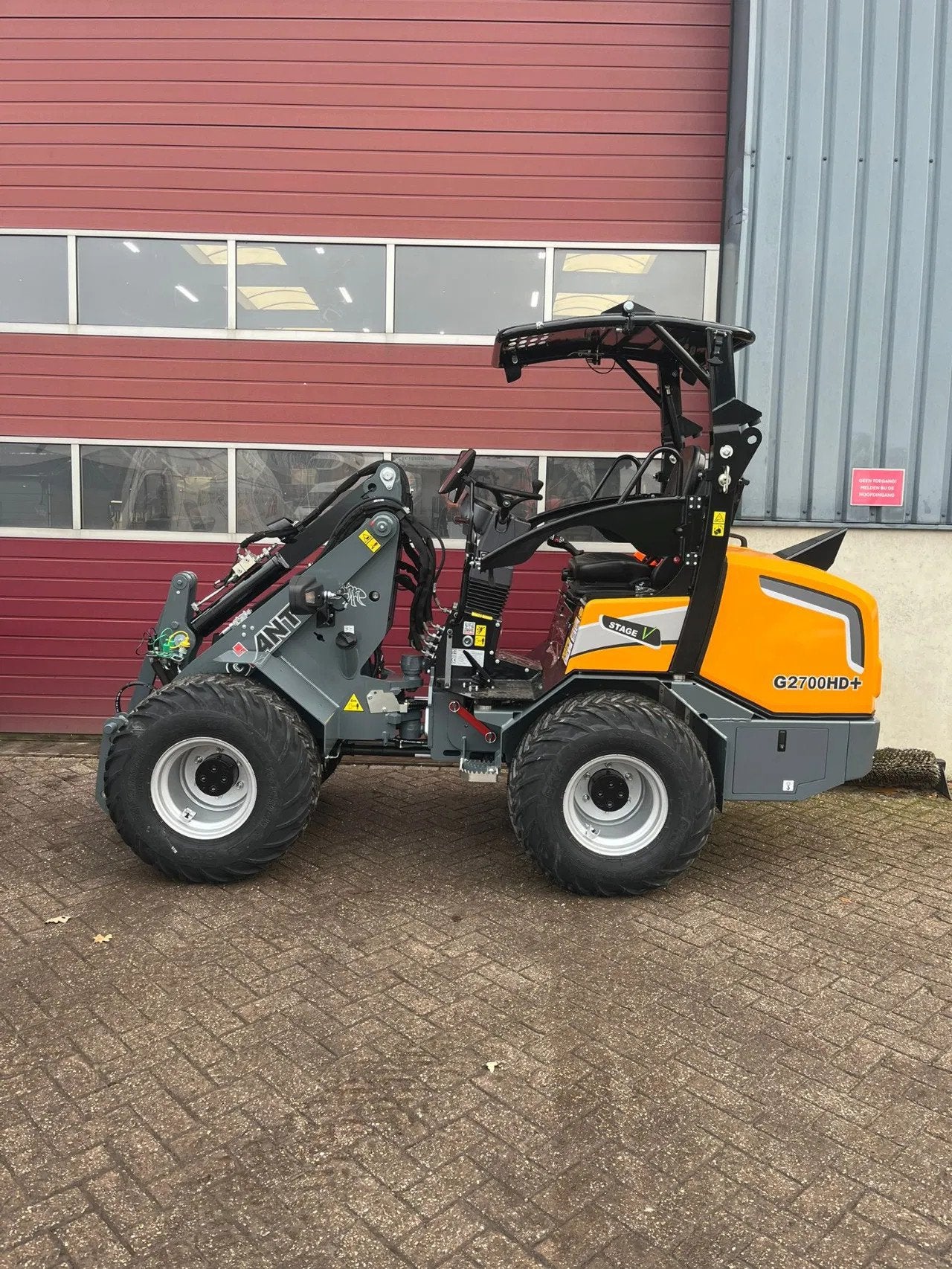 Giant G2700 HD+ (bj 2026), Wiellader of Shovel