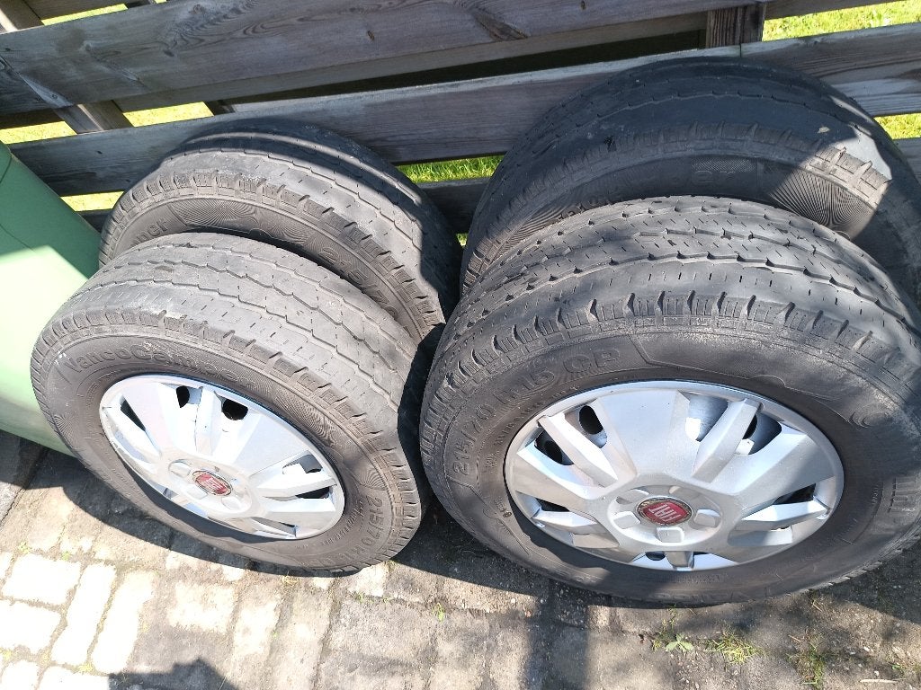 Camper Velgen+ Banden+ wieldop 215x70x15 T.e.a.b., Ophalen, Gebruikt