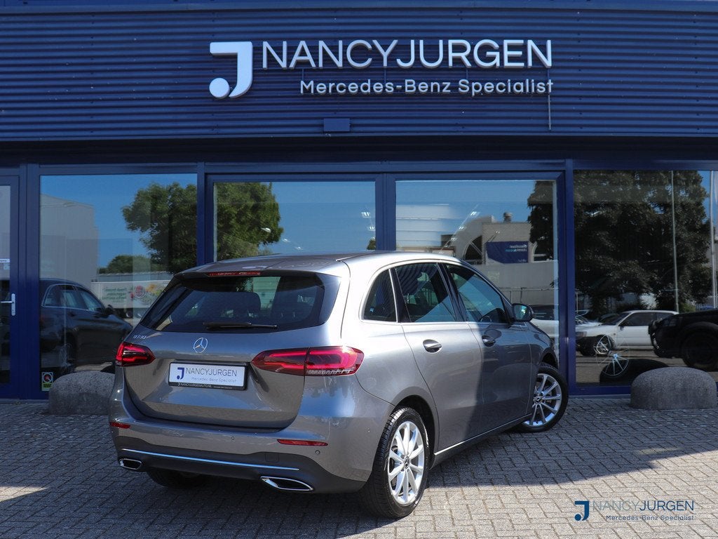 Mercedes-Benz B-Klasse 180 Automaat 7G | Progressive | Busin, 12 maanden, Gebruikt, 4 cilinders, Bedrijf
