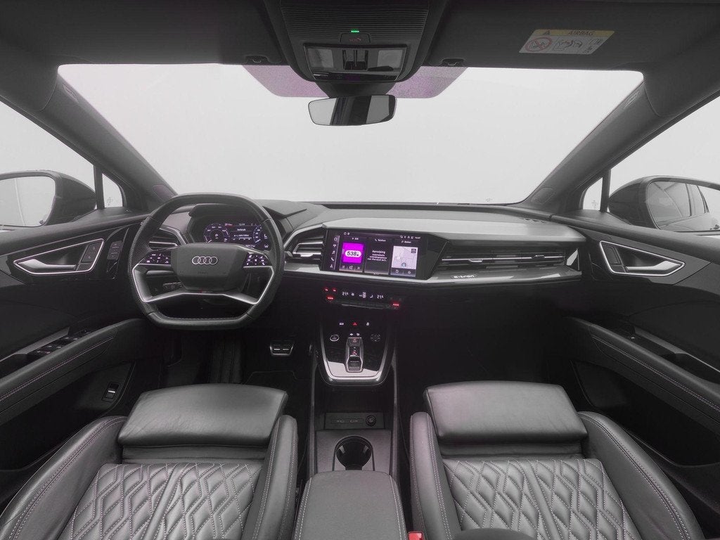 Audi Q4 e-tron 50 quattro S edition 77 kWh 299 PK | LED Matr, Automaat, Zwart, Blauw, Leder