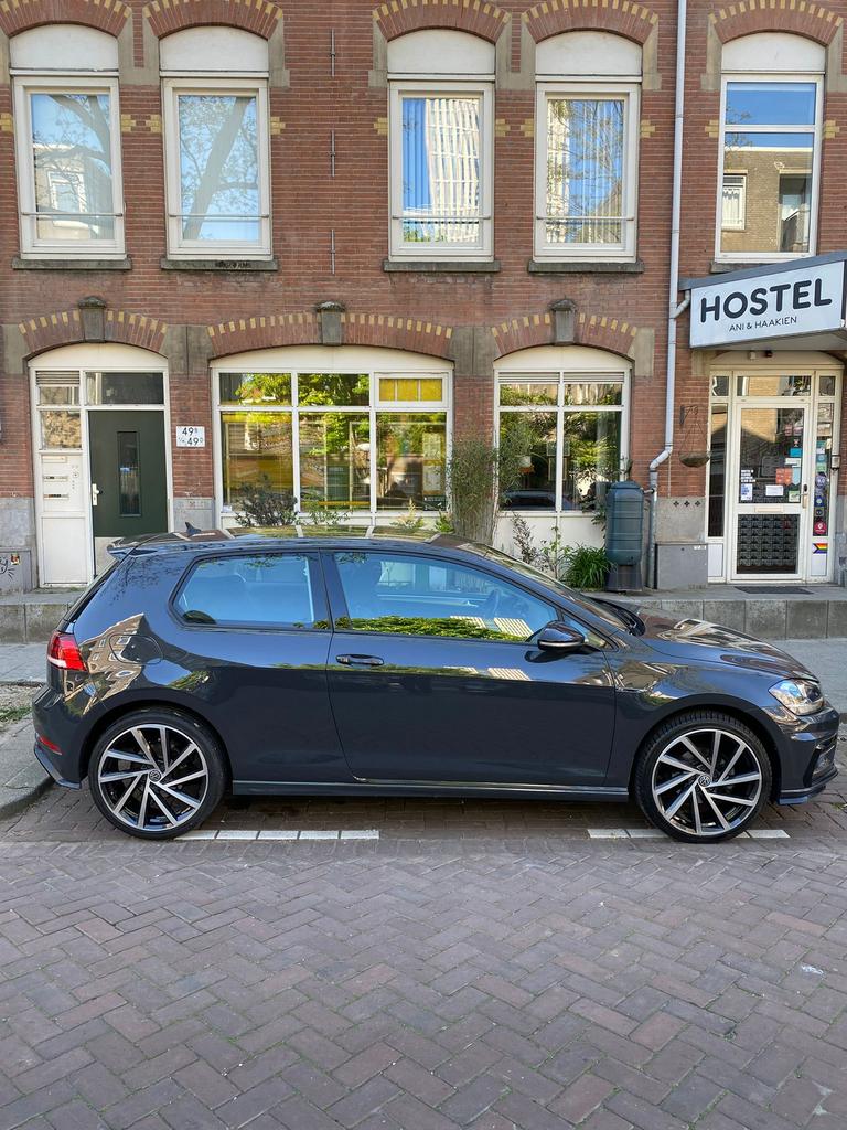 Zeer nette VW Golf uit 2018, Auto's, Handgeschakeld, Zilver of Grijs, Golf, Particulier