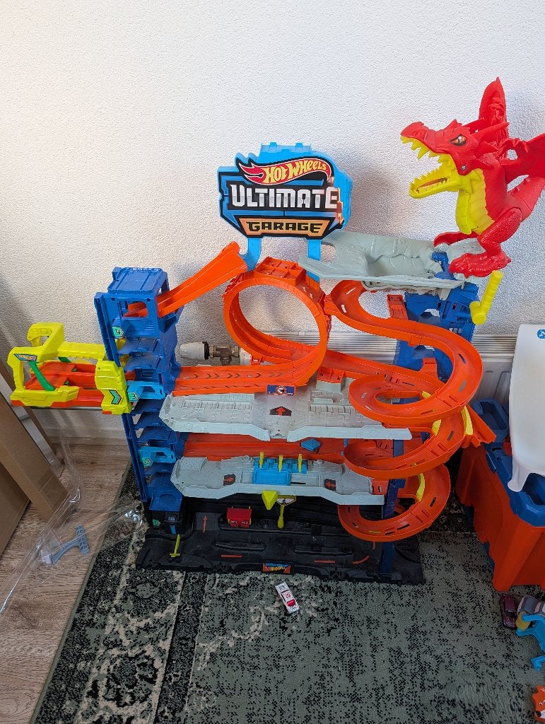 Garage hotwheels, Kinderen en Baby's, Speelgoed | Racebanen, Ophalen, Onderdelen, Zo goed als nieuw, Hot Wheels