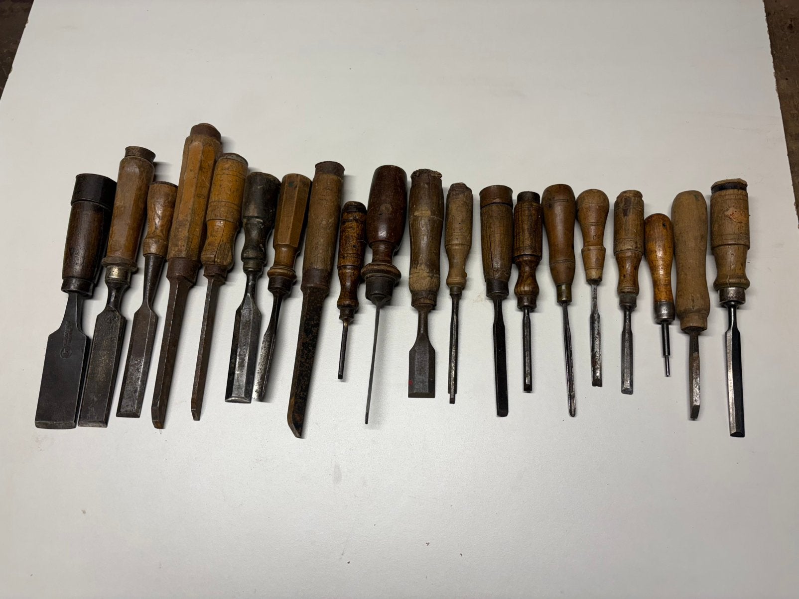 20 oude beitels en gutsen, Ophalen of Verzenden