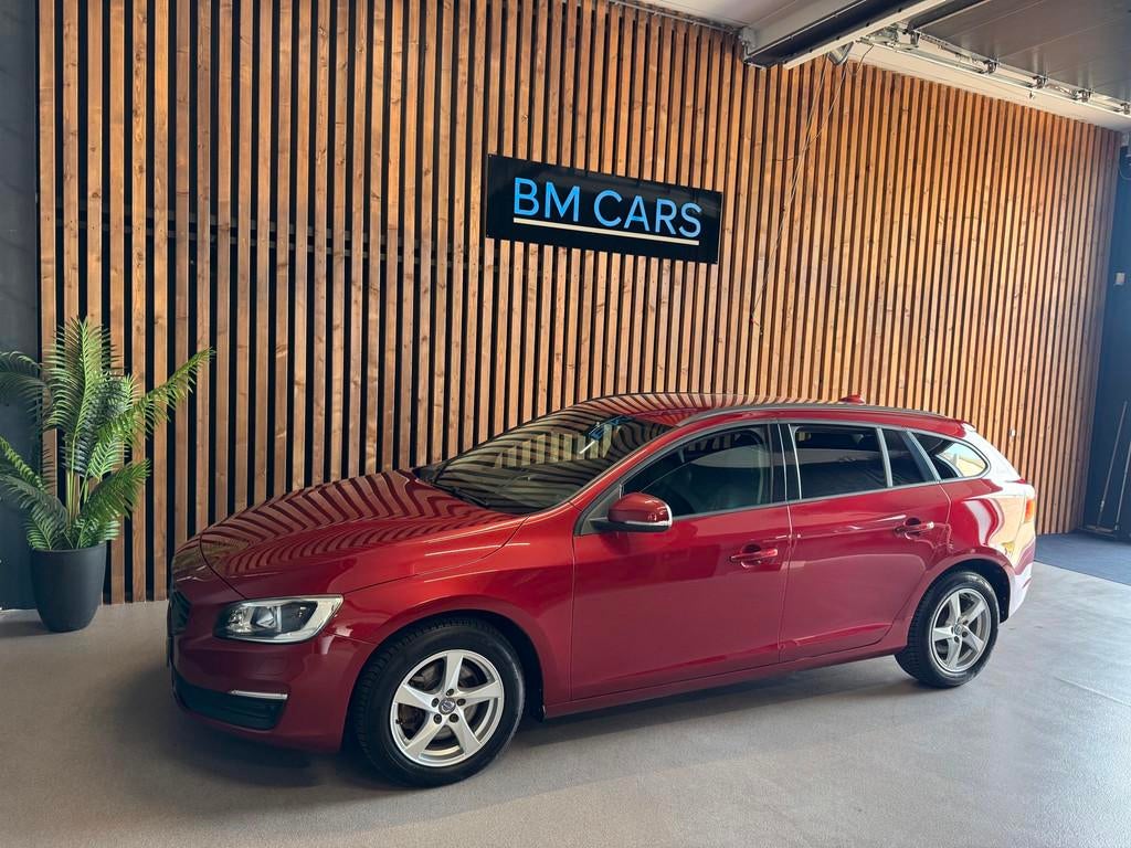 Volvo V60 2.0 D2 Ocean Race AIRCO,NAVI,LEER, Auto's, Volvo, Voorwielaandrijving, Bi-Xenon koplampen, Gebruikt, Euro 6