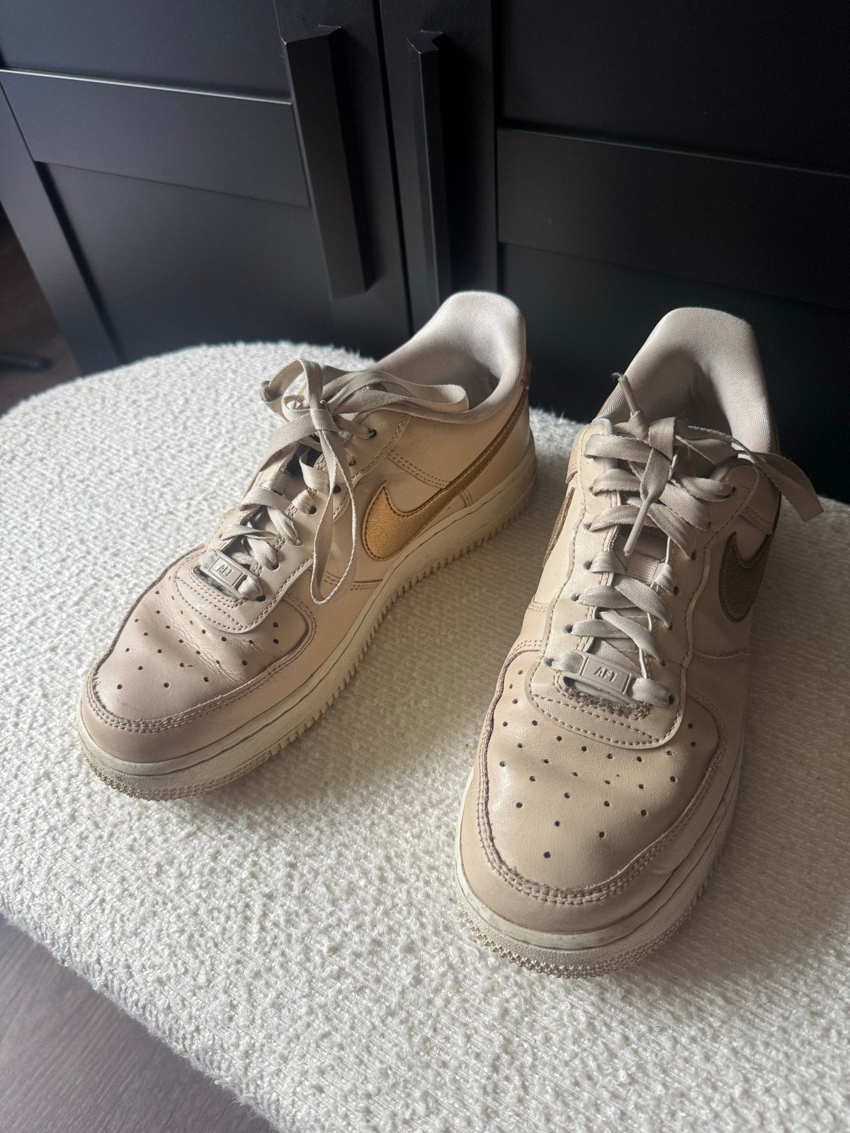 Nike sneakers air force 1 licht roze met goud 40, Ophalen of Verzenden, Gedragen, Roze, Sneakers of Gympen