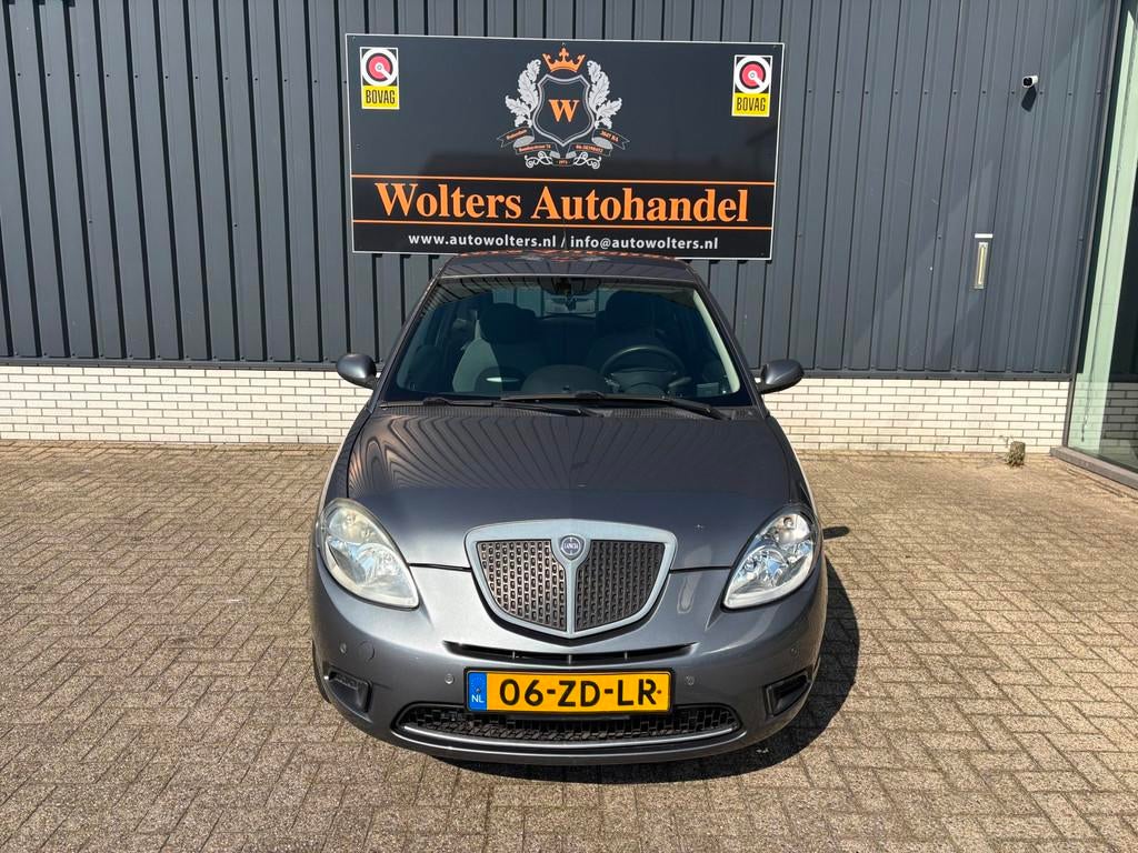 Lancia Ypsilon 1.2 Argento *AC, Voorwielaandrijving, Gebruikt, Origineel Nederlands, Bedrijf