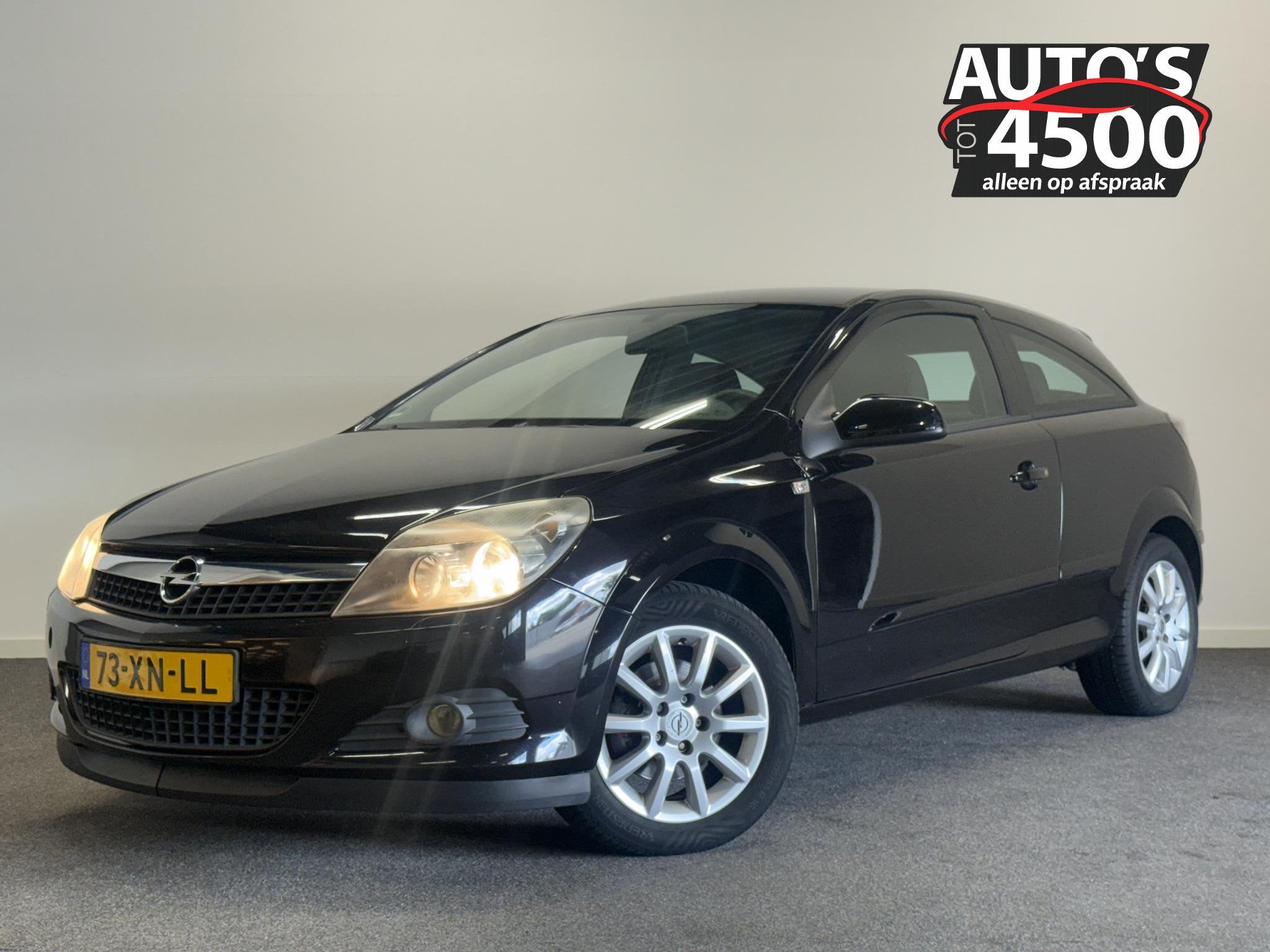 Opel Astra GTC 1.6 Temptation Trekhaak!, Voorwielaandrijving, Zwart, 4 cilinders, 116 pk