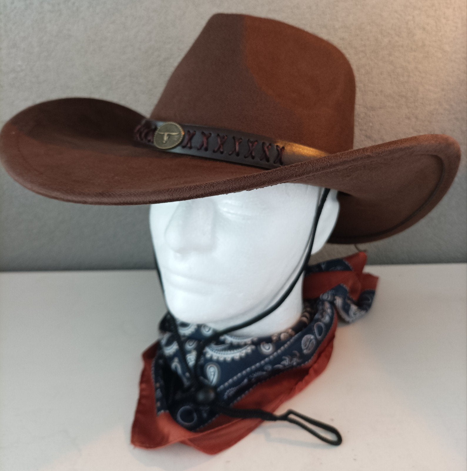 Western - Cowboy hoed. Unisex. Zwart en bruin., Kleding | Dames, Hoeden en Petten, 56 of 57 cm (M, 7 of 7⅛ inch), Hoed, Nieuw