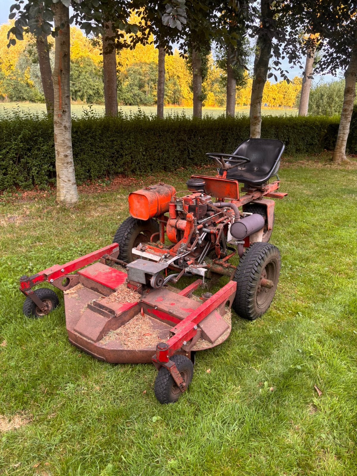Toro zitmaaier 1980, Tuin en Terras, Zitmaaiers, Zo goed als nieuw, Ophalen of Verzenden
