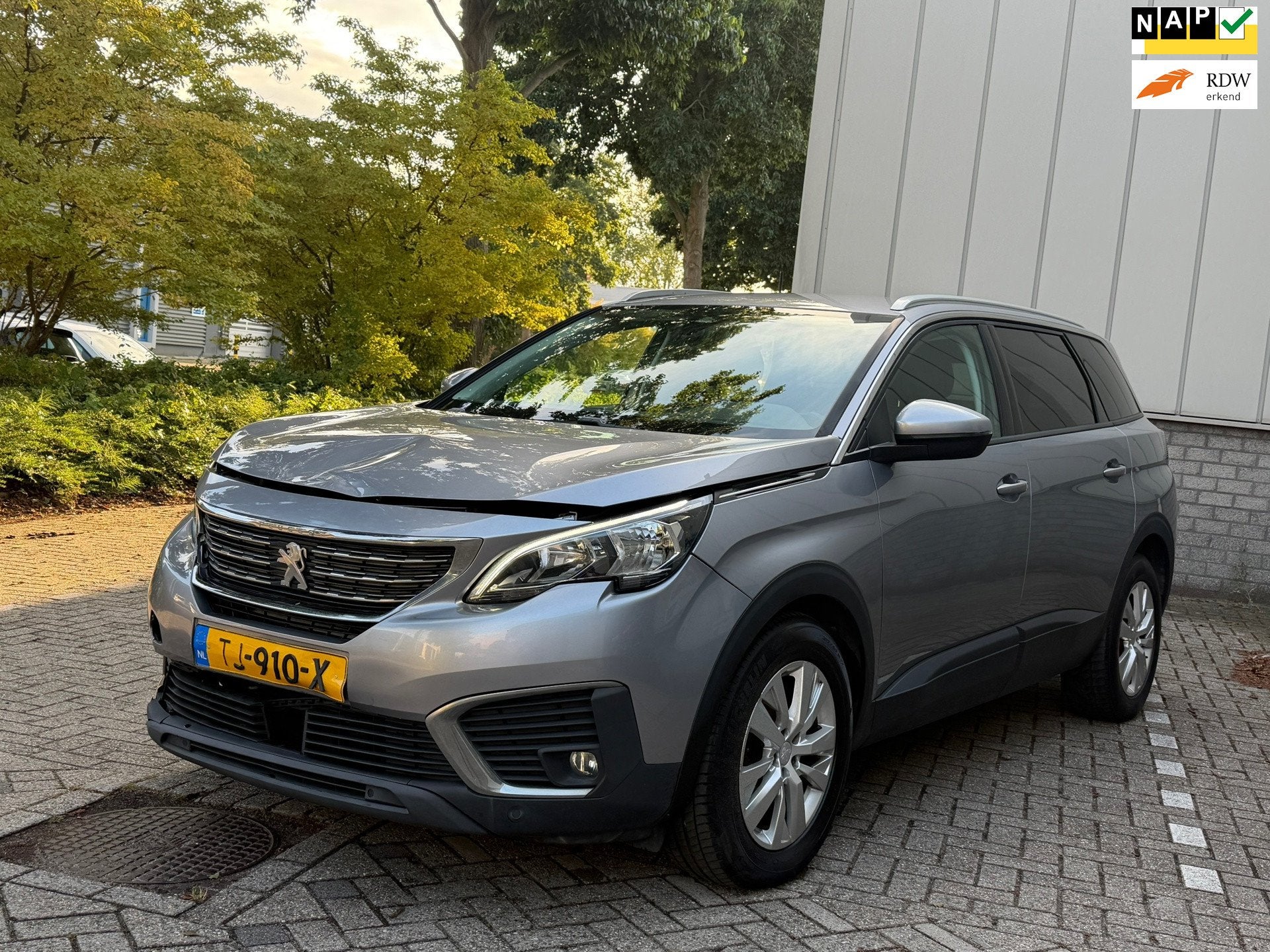 Peugeot 5008 1.2 Blue Lease Executive, Auto's, Voorwielaandrijving, Gebruikt, Euro 6, 1199 cc