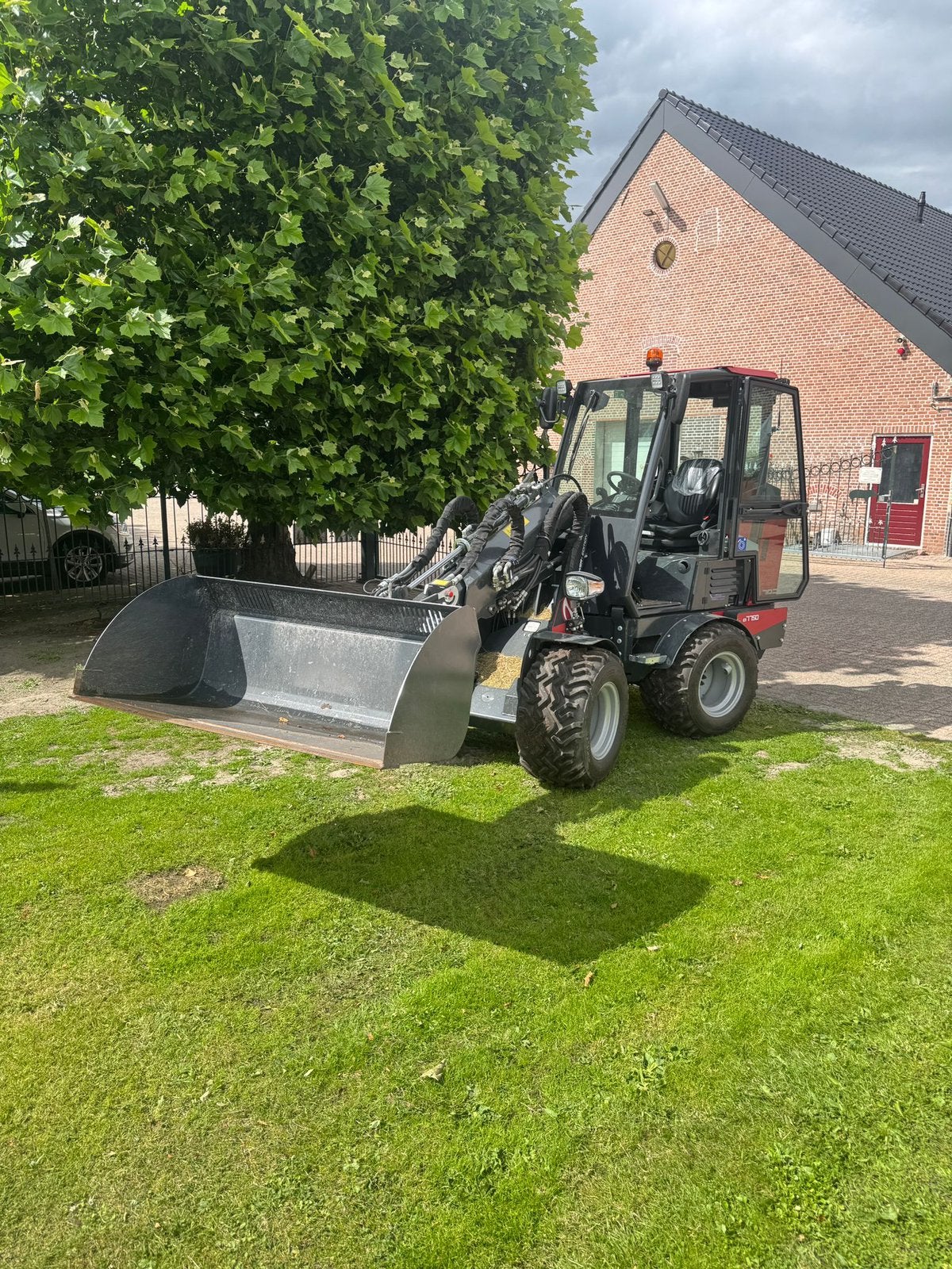 Graafwerk, grondverzet & terreinonderhoud – Oud Gastel, Verzenden, Overige, Grondbewerking