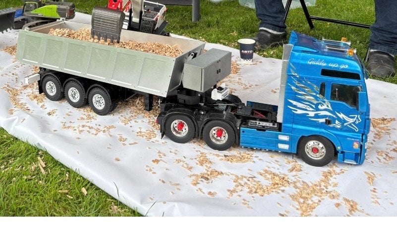 RC MAN Truck met kieptrailer - Tamiya schaal 1:14, Ophalen, Groter dan 1:32, Zo goed als nieuw, Truck