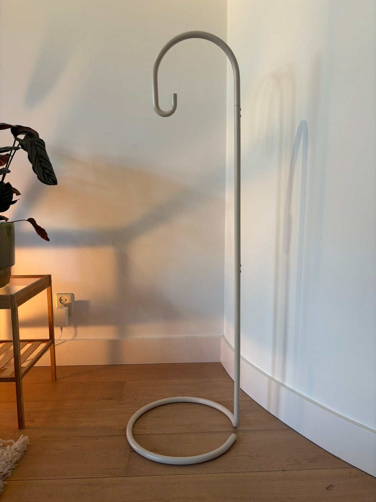 IKEA Solvinden lampvoet wit metaal (of kapstok/planthanger), Ophalen, Zo goed als nieuw, IJzer