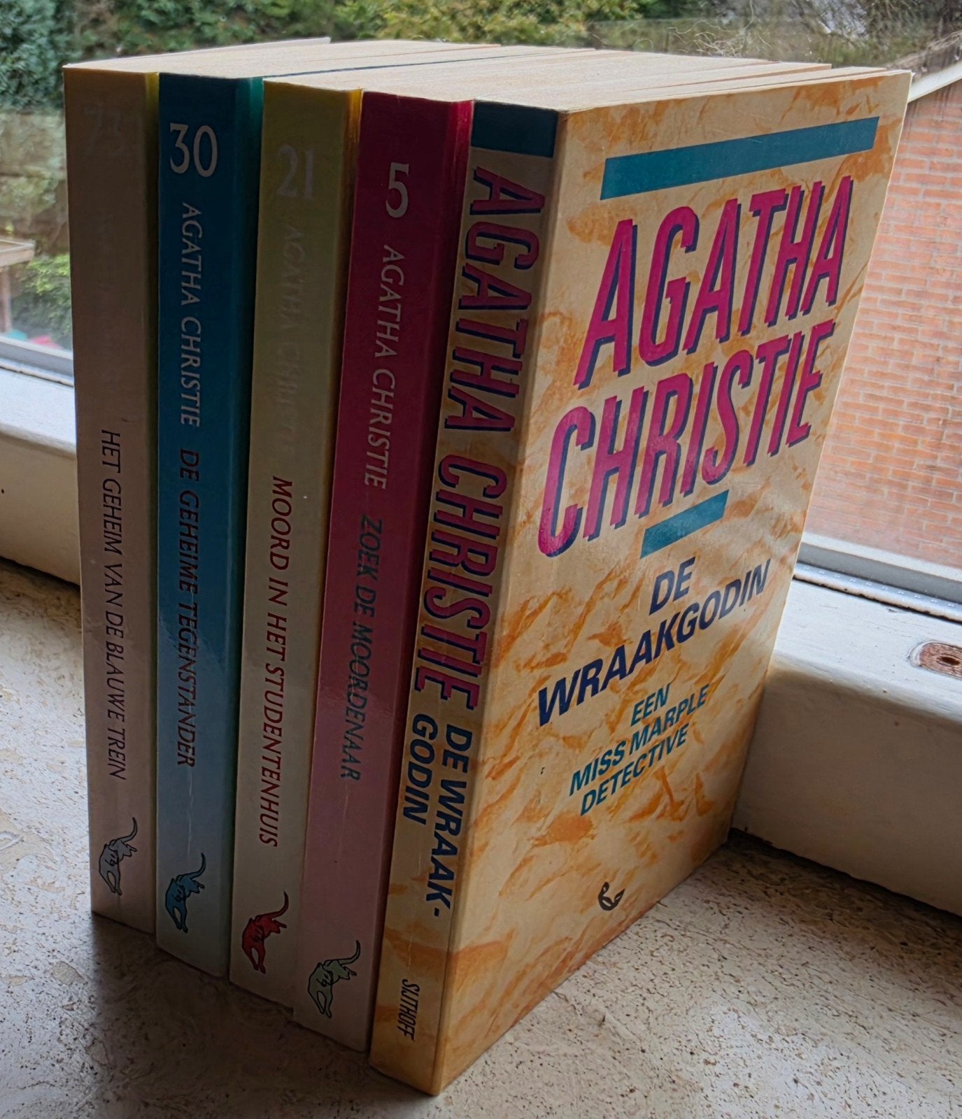 9x Agatha Christie stripboeken - div. titels, Ophalen of Verzenden, Gelezen