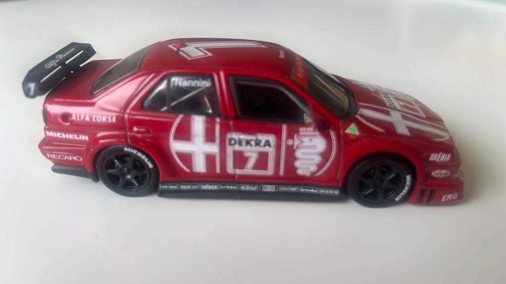Alfa Romeo 155 V6 TI DTM - Rood - coureur Alessandro Nannini, Ophalen of Verzenden, Zo goed als nieuw, Auto, Overige merken