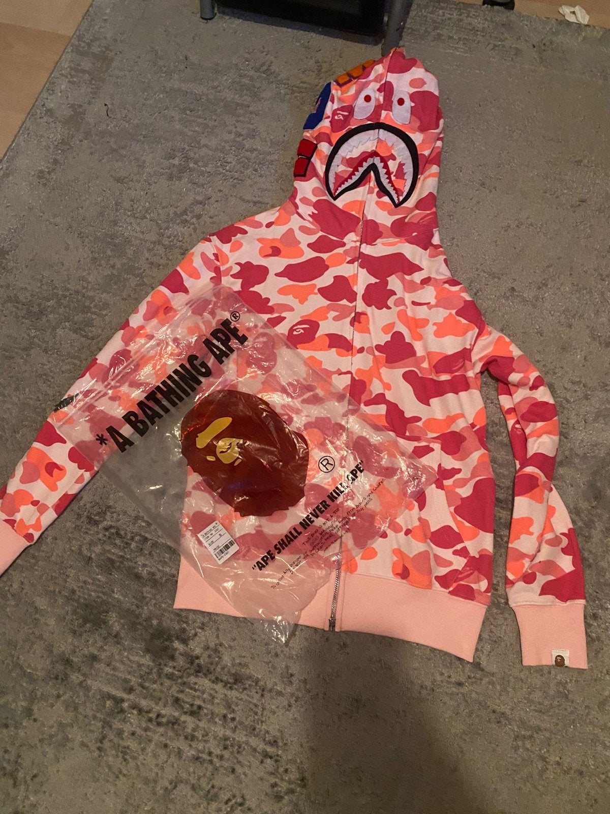 BAPE Shark Camo Hoodie Roze/Oranje - Zo goed als nieuw, Ophalen of Verzenden, Nieuw, Maat 36 (S), Roze