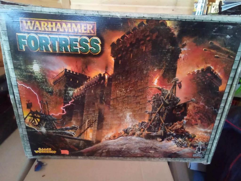 warhammer old world fortress, Hobby en Vrije tijd, Ophalen of Verzenden, Zo goed als nieuw, Warhammer, Toebehoren