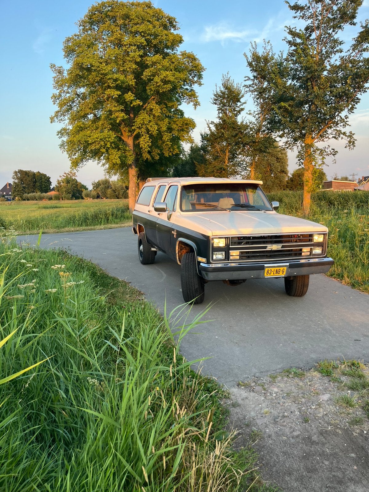 Suburban 1986  350 th700r4 4x4 barndoors werkende airco, Auto-onderdelen, Ophalen, Gebruikt, Chevrolet