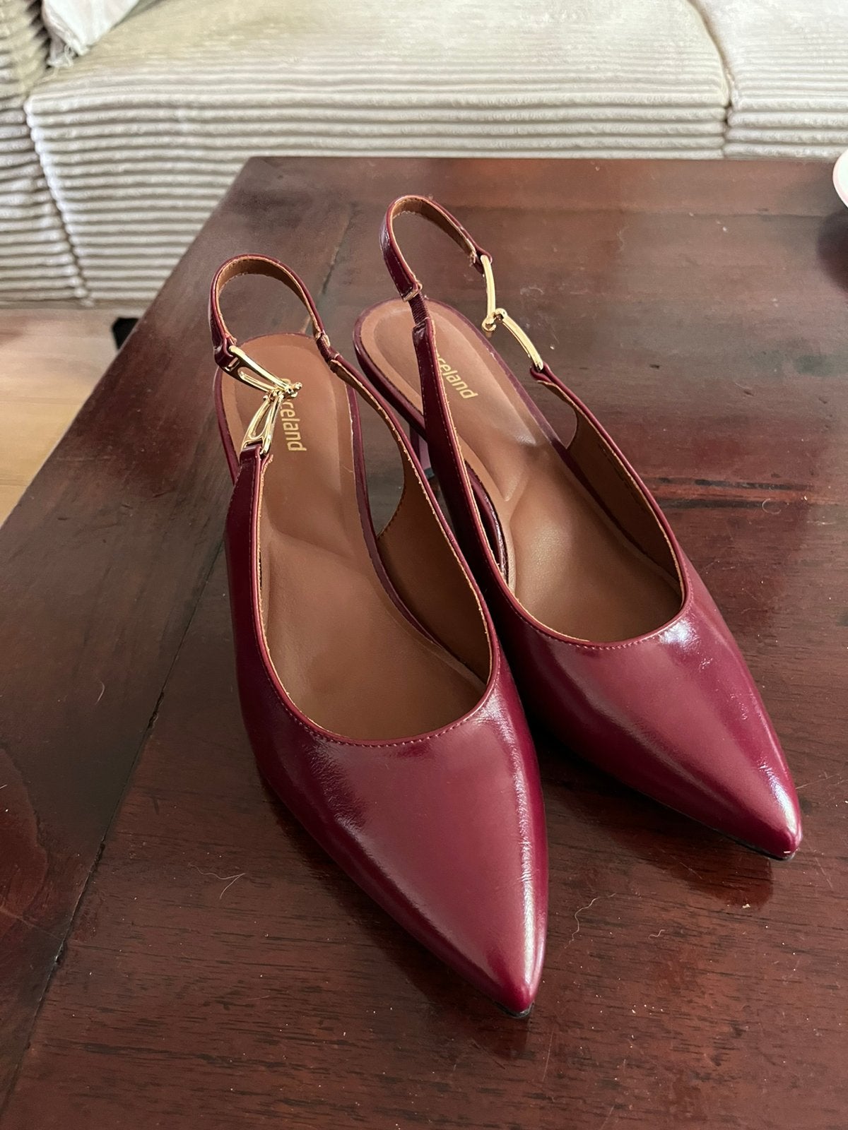 Bordeaux kittenheels/pumps van Haren, Ophalen, Pumps, Zo goed als nieuw, Rood
