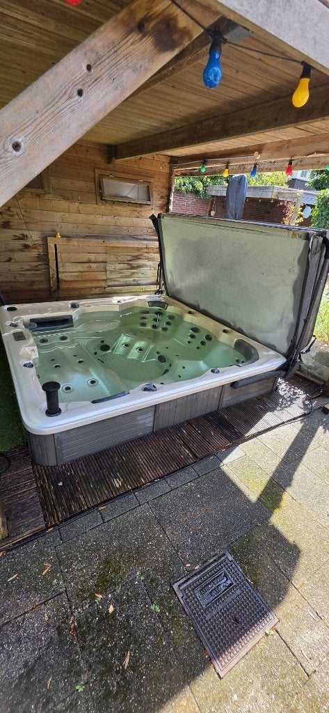 Jacuzzi 5 persoons Spa incl. Inverter Warmtepomp | Werkend, Ophalen, Gebruikt, Vast